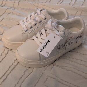 Sonoma Cream Sneakers with Floral Embroidery